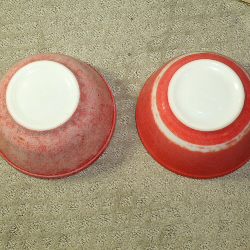 Set of 2 Vintage Pyrex 402 Primary Red Mixing Bowls - Fair Condition